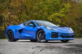 American Car Brands List 2025 | Top USA Automakers, SUVs, Trucks & Electric Cars